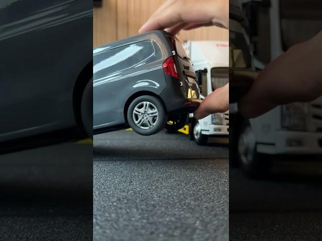 Mercedes-Benz Citan and E-Class Diecast Model Cars Suspension Test #car #cars #diecast