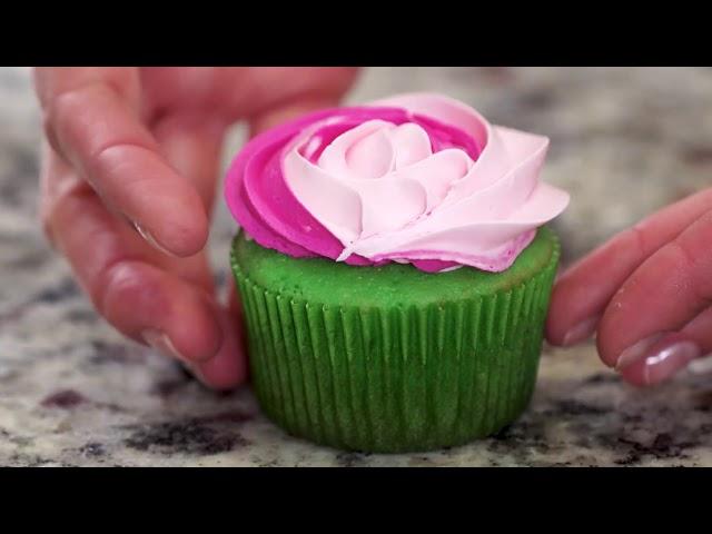 Cupcake Icing Techniques | Bluprint | Michaels