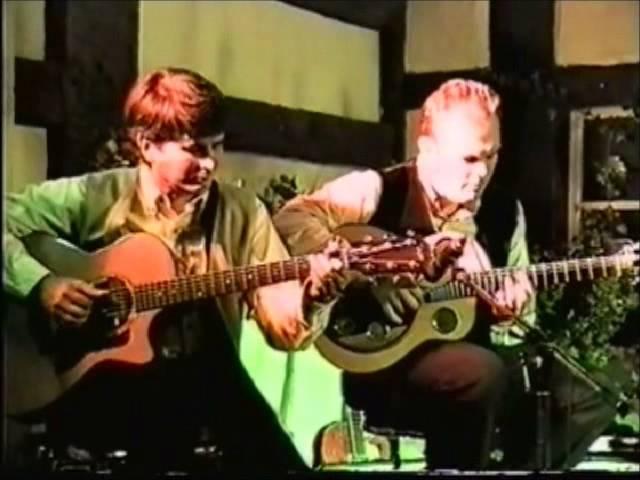 Richard Smith and Pat Kirtley, Germany 1998, playing Tommy Emmanuel's "Mister Guitar".