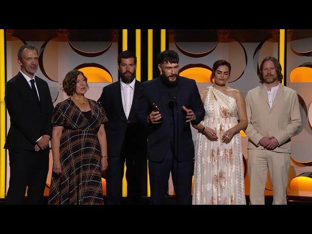 Richard Gadd Accepts the Peabody for Baby Reindeer