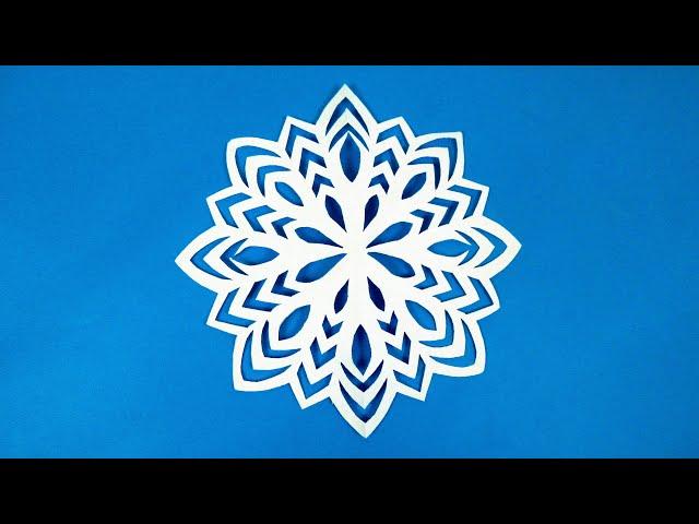 how to make simple paper snowflakes  DIY paper snowflakes