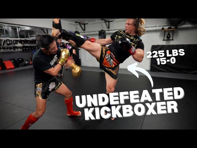 Sparring Undefeated 225 LBS Kickboxer (Breakdown)