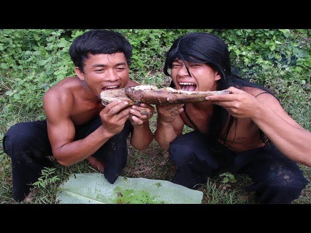 Primitive Daily Life: Finding Food to Eat