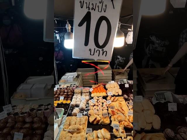 Over 1000 sold every day! Only 10 baht/0.3$ in Thai Street Food Market! ขายมากกว่า 1,000 ชิ้นทุกวัน!