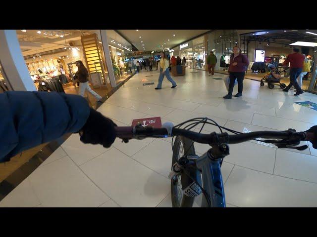 AM INTRAT CU BICICLETELE IN MALL *ne au prins* | BIKE VLOG