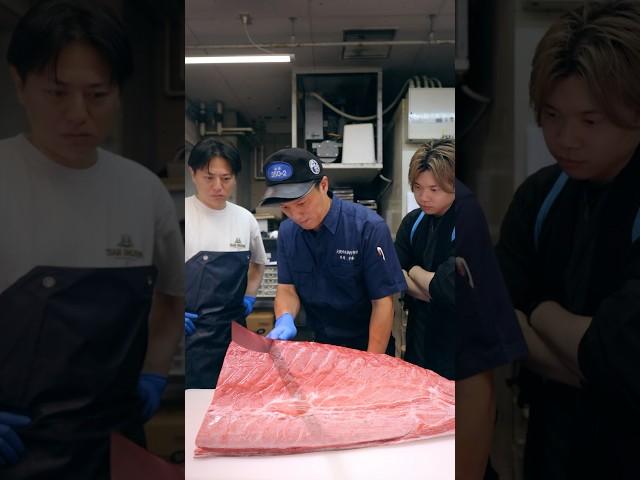 Cut the TUNA with the sharp knife.​⁠@tsuripichi_tv #knife #sharpening #sharpener #asmr