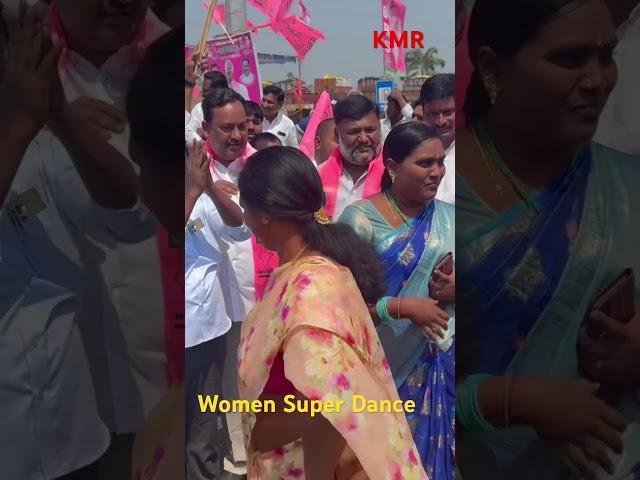 BRS Women Wonderful Dance Performance in KTR Rally #brs #kmr #kcronceagain #gulabilajendaleramakka