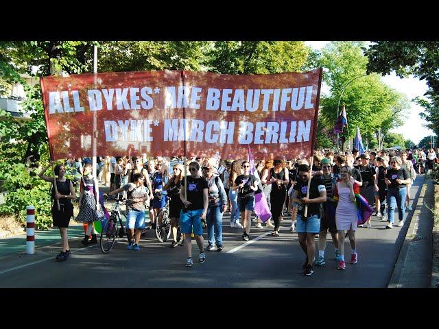 Dyke* March – Mehrere Tausend Menschen demonstrieren für lesbische Sichtbarkeit