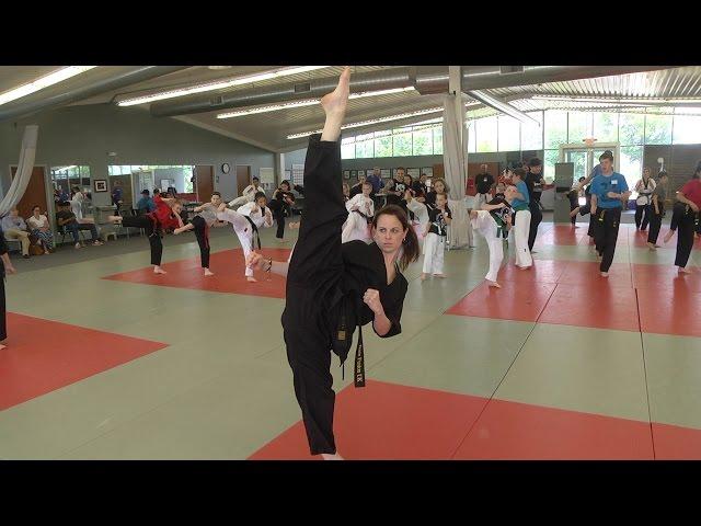 Chloe and Grace Bruce Extream Kicking Seminar at Cincinnati Taekwondo Center