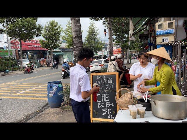 Thật bất ngờ khi vừa dọn ra bà con đã ủng hộ hết nồi chè siêu to | TNCM