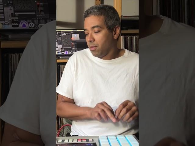 Uni V. Sol - Finger Drumming MPC Live 2 Beats and Rap Singing Songs #beatmaking #songwriter