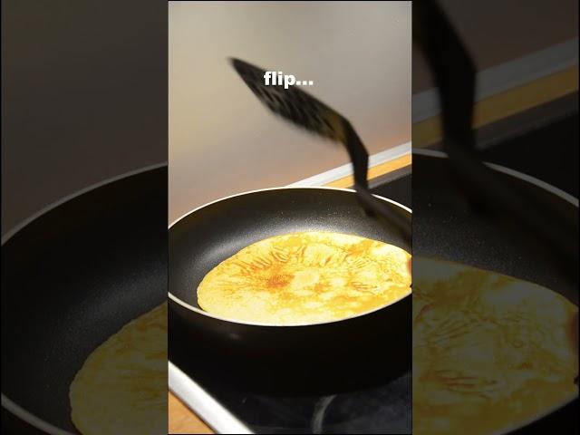 crêpes #viralshorts #foodshorts #satisfying #foodasmr #sweetrecipe #sweet #cooking #baking #crepes