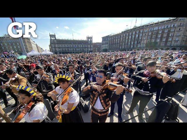 Entonan 'Cielito Lindo' y rompen mariachis Récord Guinness