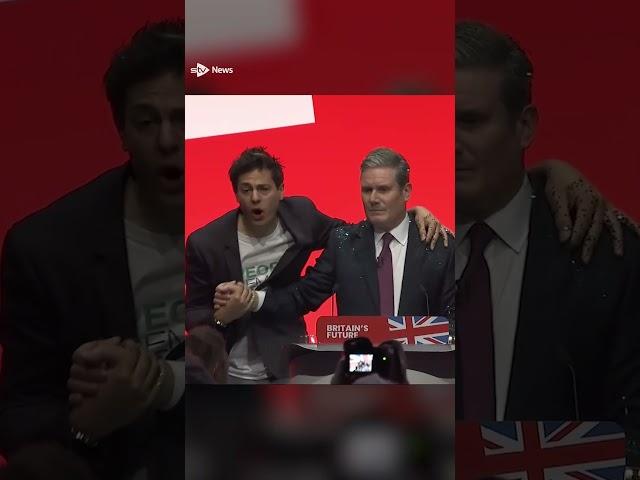 Protester throws glitter over Keir Starmer during speech #politics #protest #news #labour