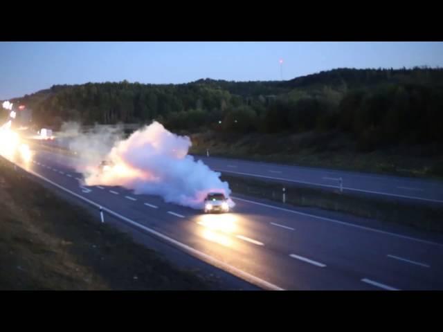 BMW E30 V8 TURBO BURNOUT HIGHWAY