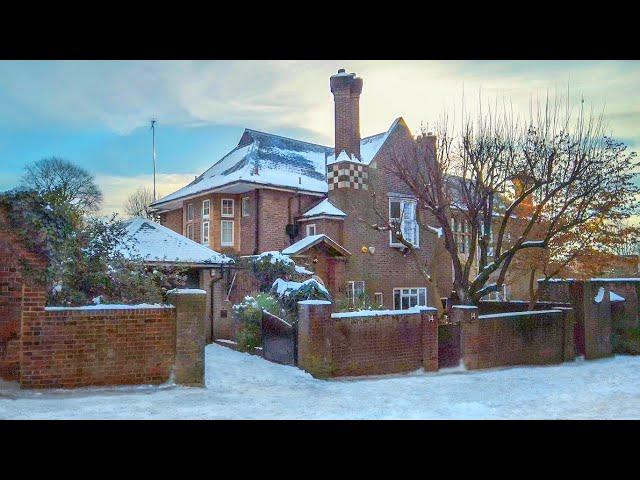 London Hampstead Village at Christmas ️ Quaint Alleyways London Snow Walk ️ 4K 60FPS