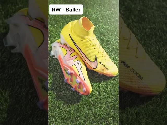 Football Boots that match a position! 