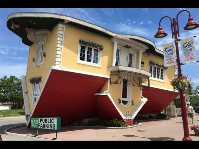 Upside Down House - Niagra Falls