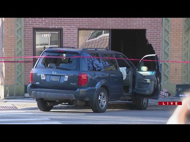 Man crashes into building after being shot in head in Gage Park: CPD