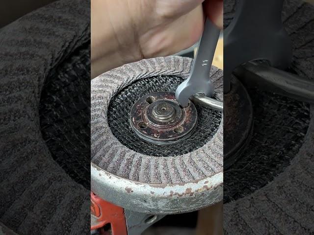 A simple trick to solve a stubborn problem#USA #ToolHack #QuickFix #EasyDIY