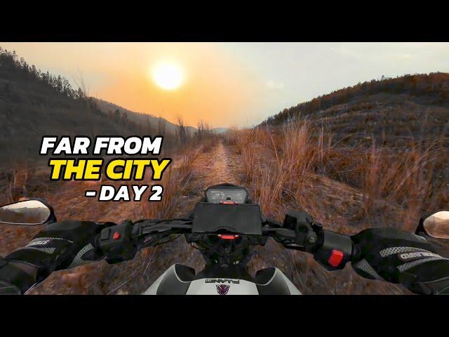 RELAXING RIDE INTO THE VALLEY | FAR FROM THE CITY - DAY 2 | AJR7 - [Moto mystique]