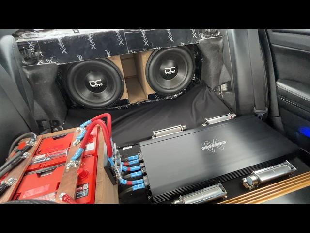 2 15" SUBWOOFERS TEAR UP THIS CHRYSLER!