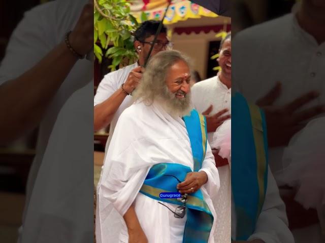 Gurudev today darshan video #gurudev #artofliving #guruji #guru #shortsfeed #gurugrace #darshan