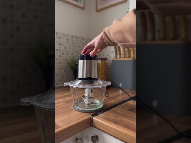 Using the Swan 1.8L Electric Food Chopper 