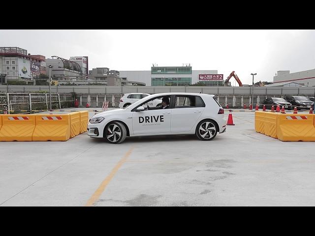 Volkswagen IQ Drive Park Assist 自動停車輔助系統