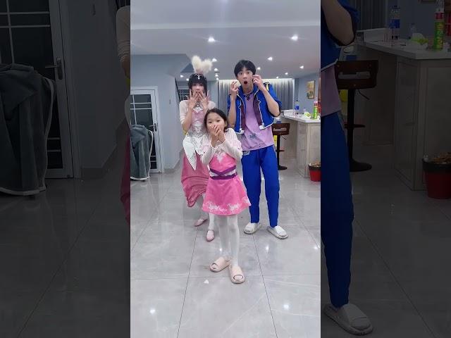 小舞一家群魔亂舞！   #斗羅大陸 #梓俊與唐三 #唐三 #小舞 #唐舞桐 #唐舞麟
