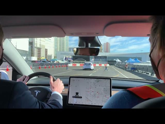 CES 2022 Luminar Demo - Tesla AEB Test (Failure) - Berenberg