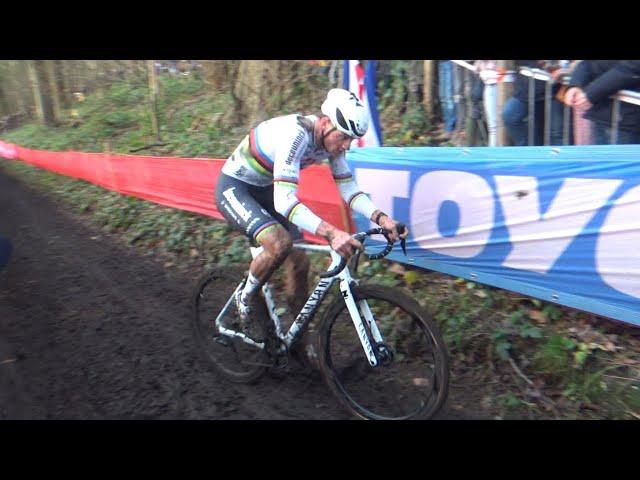 World Cup Gavere 2023//Mathieu van der Poel//CYCLOCROSS from the FIELD SIDE