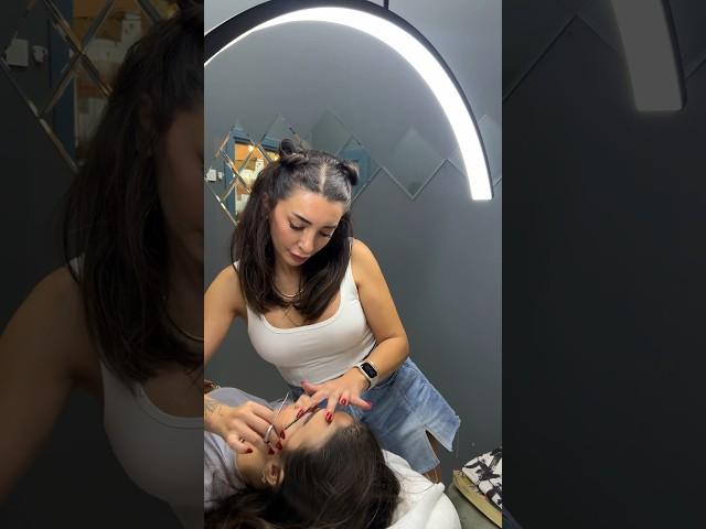 Kaşlar emin ellerde#beylikduzu #microblading #kaştasarım #kaş #youtubeshorts #youtube #beauty