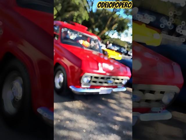 Encontro de carros antigos no Parque Barigui, em Curitiba #carrosantigos #oldcars #truck