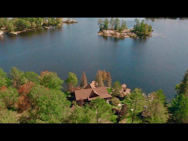 Stunning Stoney Lake Cottage