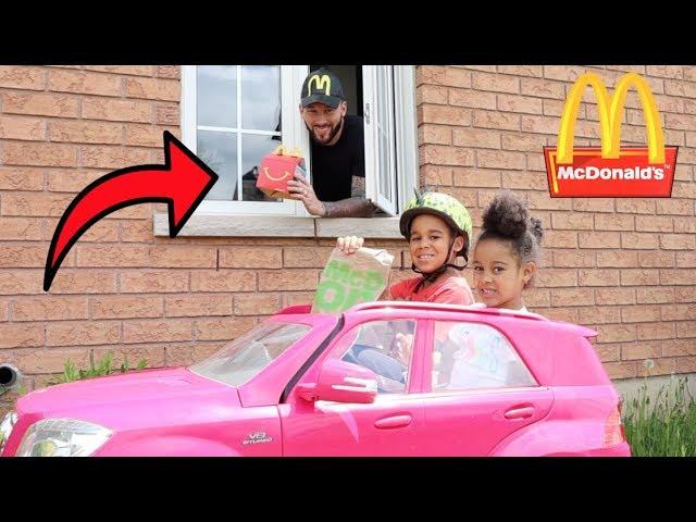 McDonald's Drive Thru Prank! Kids Pretend Play | FamousTubeKIDS