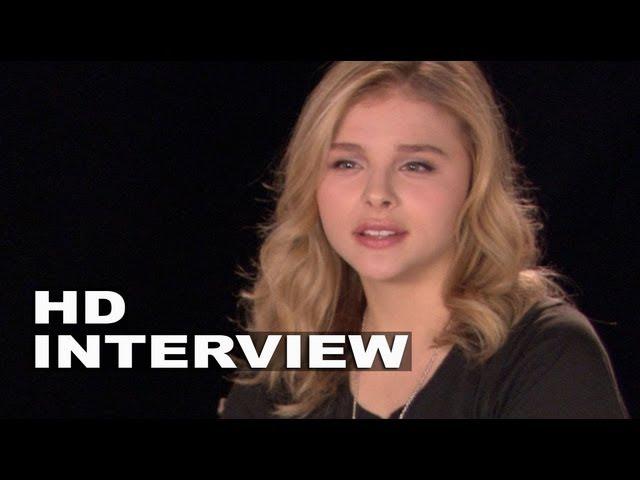 Carrie: Chloë Grace Moretz On Set Movie Interview | ScreenSlam