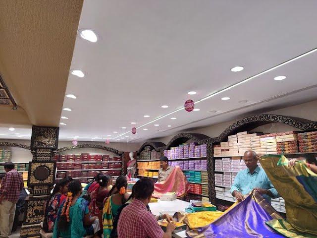 Naresh Cloth Showroom  Tanuku