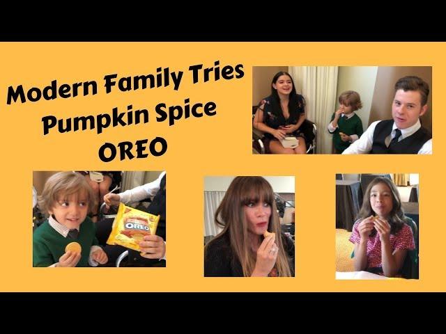 Modern Family Cast & Crew Tries Pumpkin Spice Oreos