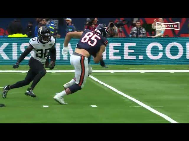 Kmet trucks a man en route to first TD of Jags-Bears matchup