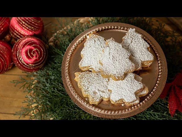 Festive Kourabiedes: Greek Almond Cookies