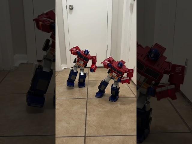 Dual Optimus Prime martial arts #transformers #optimusprime #robot #shorts #martialarts #cool #funny