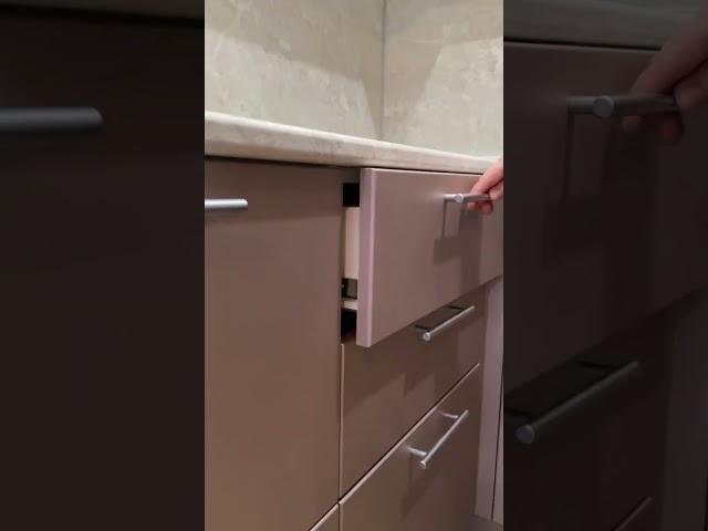 Кухня для хозяйки и ее кота #kitchen #дизайнинтерьера #кухня #home #интерьер #ремонт