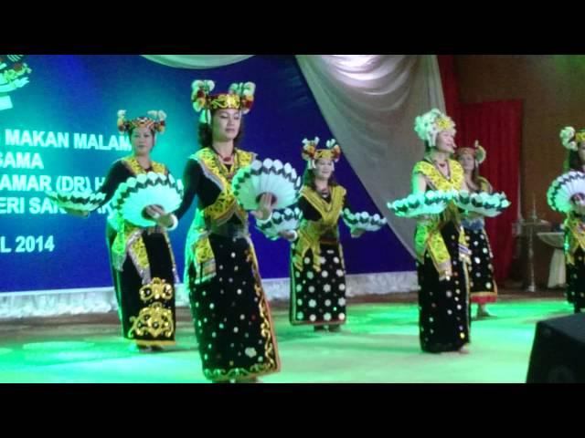 The beauty lady sape orang ulu in sarawak