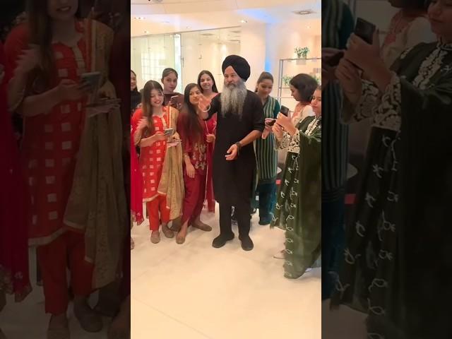 Bibi Rajni Movie Film Star Jarnail Singh Cinema Public View