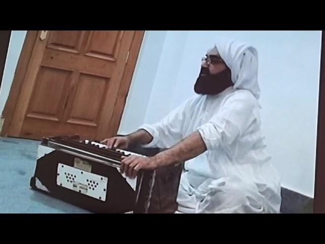 Pir Naseer-ud-Din Shah Golravi Playing Harmonium | Full Video