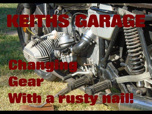 CHANGING GEAR WITH A RUSTY NAIL        Another tale from Keith's Garage   www.crackerbooks.fr