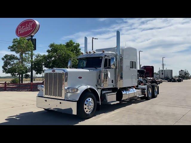 2023 Peterbilt 389 with 18 speed Automatic! (Technically AUTOMATED transmission.)