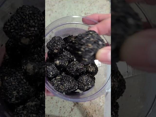 Taiwanese Hsin Tung Yang Black Sesame Ball Cookie Snack, not sweet, not that chewy #shorts