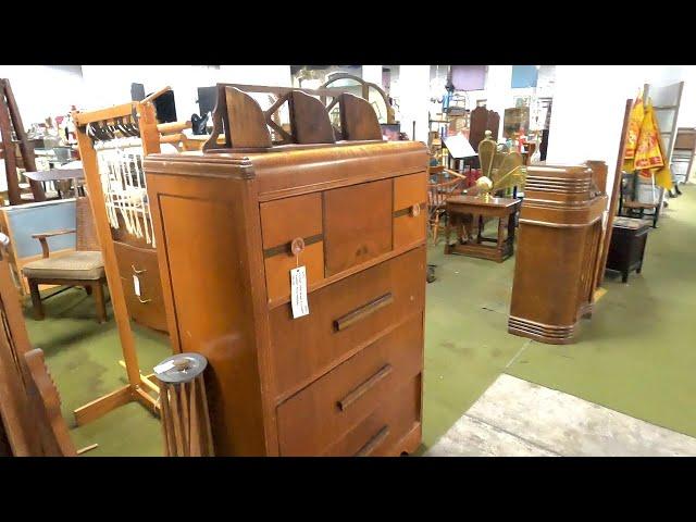 Ep. 59 I've NEVER seen so much FURNITURE...LARGEST ANTIQUE Mall